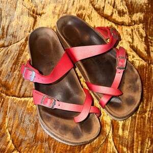 Sparkly Iridescent metallic glitter red leather Birkenstocks white soles 40